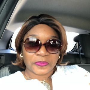 Meet your Posher, Makani